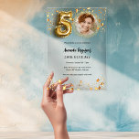 Goldsterne aus dem 50. Foto überzeugen Acryleinladungen<br><div class="desc">Für eine elegante Meilenstein 50. Geburtstagsfeier. Ein klarer,  transparenter Hintergrund. Goldene Sterne und die Nummer 5 in Imitat Gold. Personalisieren Sie Ihre Foto-,  Name- und Party-Daten und fügen Sie diese hinzu.</div>