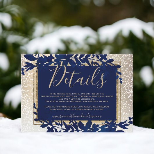 Goldtypografie Blattblauer Schnee Winterdetails Begleitkarte