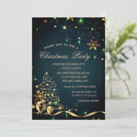 Goldweihnachtsbaum Grüne Schneeflocken Weihnachten Einladung (Stehend Vorderseite)