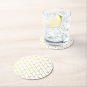 GoldZickzack weißer Hintergrundmoderner Chic Runder Pappuntersetzer (Vor Ort)