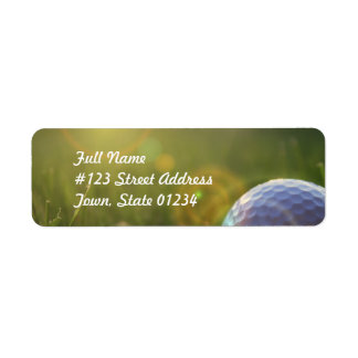 Golf an einem sonnigen Tag