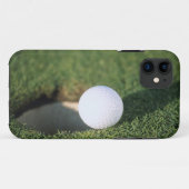 Golf Ball am Rand des Lochs Case-Mate iPhone Hülle (Rückseite (Horizontal))