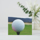 Golf Ball auf dem Golfplatz Postkarte (Stehend Vorderseite)