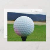 Golf Ball auf dem Golfplatz Postkarte (Vorne/Hinten)