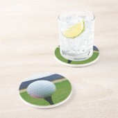 Golf Ball auf dem Golfplatz Untersetzer (Seite)