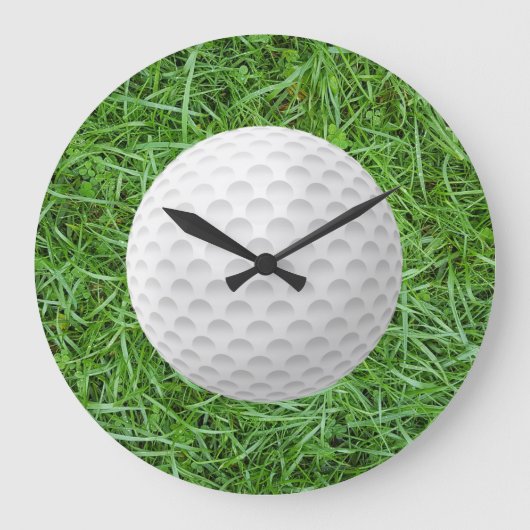 Golf Ball auf Gras Große Wanduhr (Vorderseite)