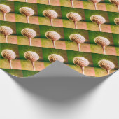 Golf Ball auf T-Shirt Wrapping Paper Geschenkpapier (Ecke)