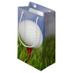 Golf Ball auf Tee Kleine Geschenktüte