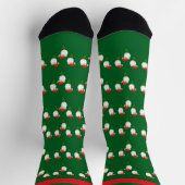 Golf Ball Design auf grünen Socken für Weihnachten (Oben)
