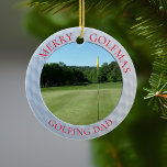 Golf Ball Dimples Merry Golfmas Name Golfer Foto Keramikornament<br><div class="desc">Merry Golfmas Hängematte mit Platz für ein Foto des beliebten Golfplatzes deines Vaters. Ich habe das hintere leere verlassen,  damit du eine Nachricht handschreiben kannst</div>