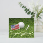 Golf Ball Herzlichen Glückwunsch mit der Flagge Am Postkarte (Stehend Vorderseite)
