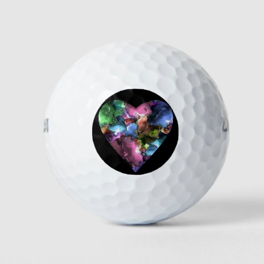 Golf Ball mit farbenfroher schwarzer Herzkulisse (Vorderseite)