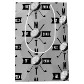 Golf Ball Texture & Club Initial Monogram Mittlere Geschenktüte (Vorderseite)