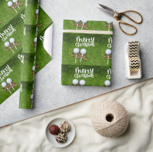 Golf Bälle Weihnachtstee mit Bänkchenmütze auf Grü Geschenkpapier