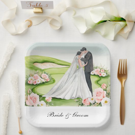 Golf Bride and Groom on Golf Course Wedding Pappteller (Hochzeit)