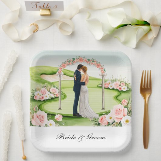 Golf Bride and Groom on Golf Course Wedding Pappteller (Hochzeit)