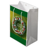 Golf Christmas themed with Wreath Mittlere Geschenktüte (Vorderseite Schrägansicht)