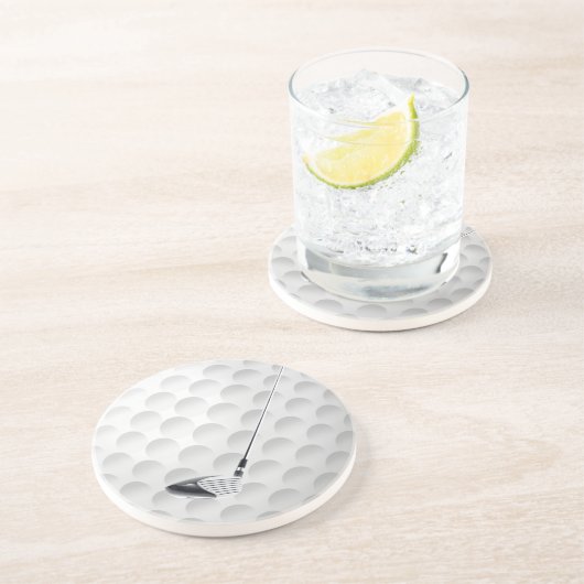 Golf Club auf Golf Ball Getränkeuntersetzer (Seite)