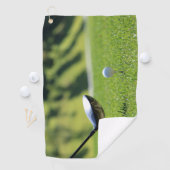 Golf Club und Ball auf dem Tee-on-Gras Best Golfhandtuch (Insitu)