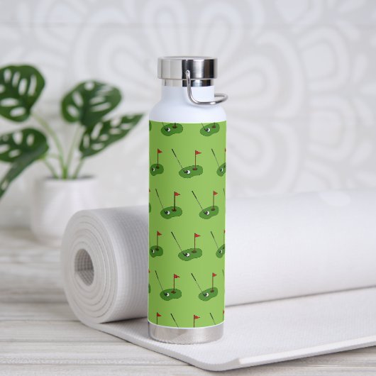 Golf Course Hole mit Flaggenmuster Trinkflasche (Yoga)