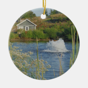 Golf Course pond and fountain Keramik Ornament