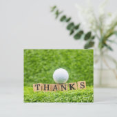 Golf Danke Karte mit Golfball auf grün (Stehend Vorderseite)