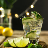 Golf hinunter in einem Golfer-Shooting-Glas Schnapsglas