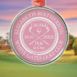 Golf Hole in einem klassischen Personalisierten Ro Ornament Aus Metall<br><div class="desc">Personalisieren Sie den Namen,  die Position Loch Nummer und das Datum,  um einen großen Golfkeepake zu schaffen,  um dieses fantastische Loch in einem zu feiern. Entwickelt von Thisisnotme©</div>