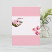 Golf Lady Golfer Hand in Rosa hält einen Ball Einladung (Stehend Vorderseite)