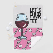 Golf Let's Par T-Shirt mit Wein auf rosa Golfhandtuch (Insitu)