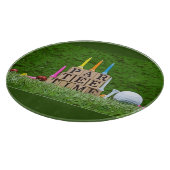 Golf Par T-Shirt Zeit mit blauem Band auf grün  Schneidebrett (Ecke)