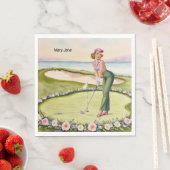 Golf  Retro Golf Chic: Woman Golfer at the Green Serviette (Beispiel)