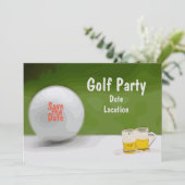 Golf Save the Date für Party mit Bier auf Grün Einladung (Stehend Vorderseite)