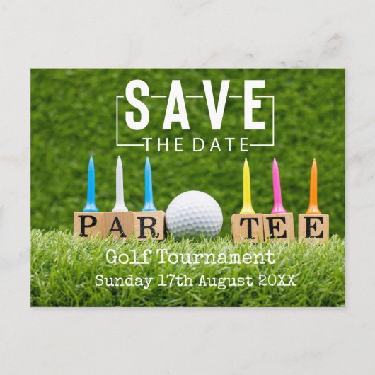 Golf Save the Date mit Golfball auf Grün Ankündigungspostkarte (Vorderseite)
