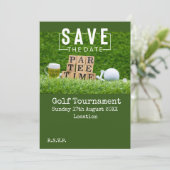 Golf Save the Date mit Golfball auf Grün Einladung (Stehend Vorderseite)