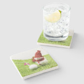 Golf Snow Man mit Golfball auf grüne Weihnachten Steinuntersetzer (Seitenansicht)