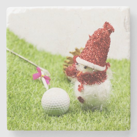 Golf Snow Man mit Golfball auf grüne Weihnachten Steinuntersetzer (Vorderseite)