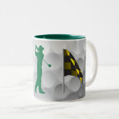 Golf spielende Tasse des Golfs (VorderseiteRechts)