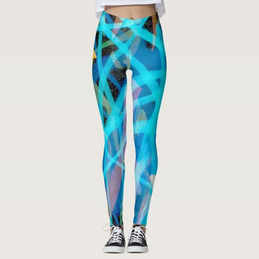 Golf T-Shirt Links hinter Leggings (Vorderseite)