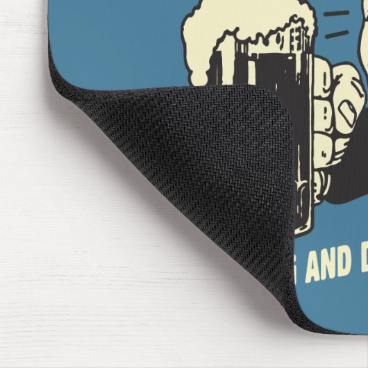 Golf: Trinken & Autofahren seit 1642 Mousepad (Ecke)