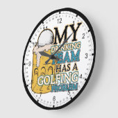 Golf-trinkendes Team Große Wanduhr (Winkel)