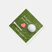 Golf Wedelgolfball und Tee mit Liebe auf Grün Serviette (Ecke)