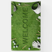 Golf-Willkommensschild mit Golf und Tee auf grünem Banner (Vertikal)