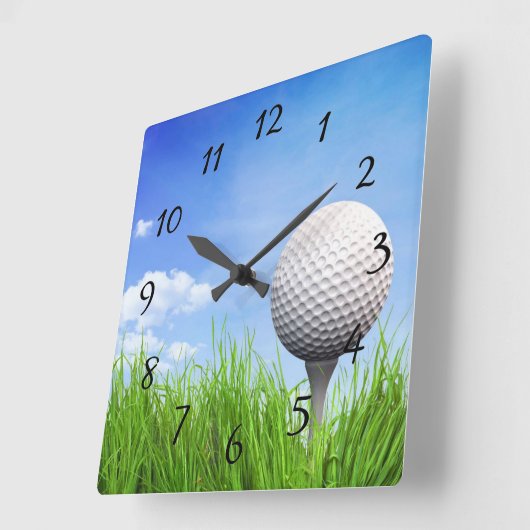Golfball auf Abschlag Quadratische Wanduhr (Winkel)