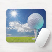 Golfball auf einem T-Stück mit Gras Mousepad (Mit Mouse)