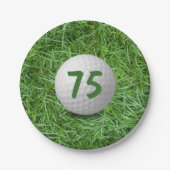 Golfball auf Gras, 75. Geburtstag Pappteller (Vorderseite)