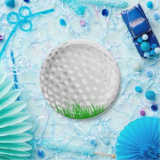 Golfball auf Gras Pappteller (Party)