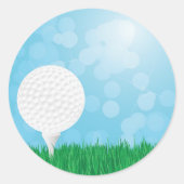 Golfball auf Gras Runder Aufkleber (Vorderseite)