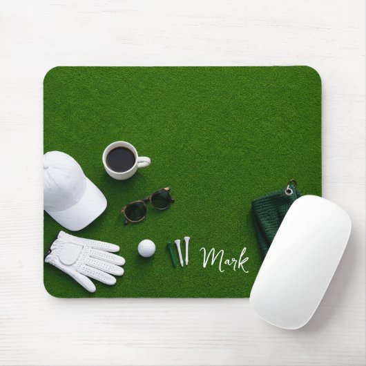 Golfball auf Grün bereit zum Abschlag Mousepad (Mit Mouse)