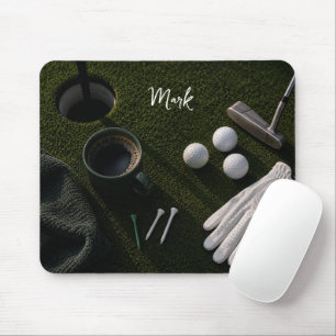 Golfball auf Grün bereit zum Abschlag Mousepad